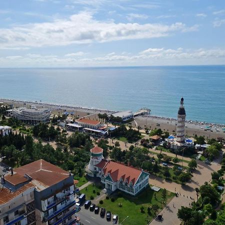 Luxury Aparthotel In Orbi City Sea View Батуми Екстериор снимка