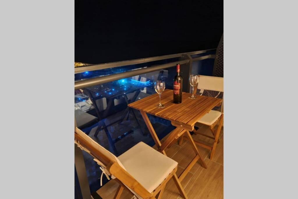 Luxury Aparthotel In Orbi City Sea View Батуми Екстериор снимка