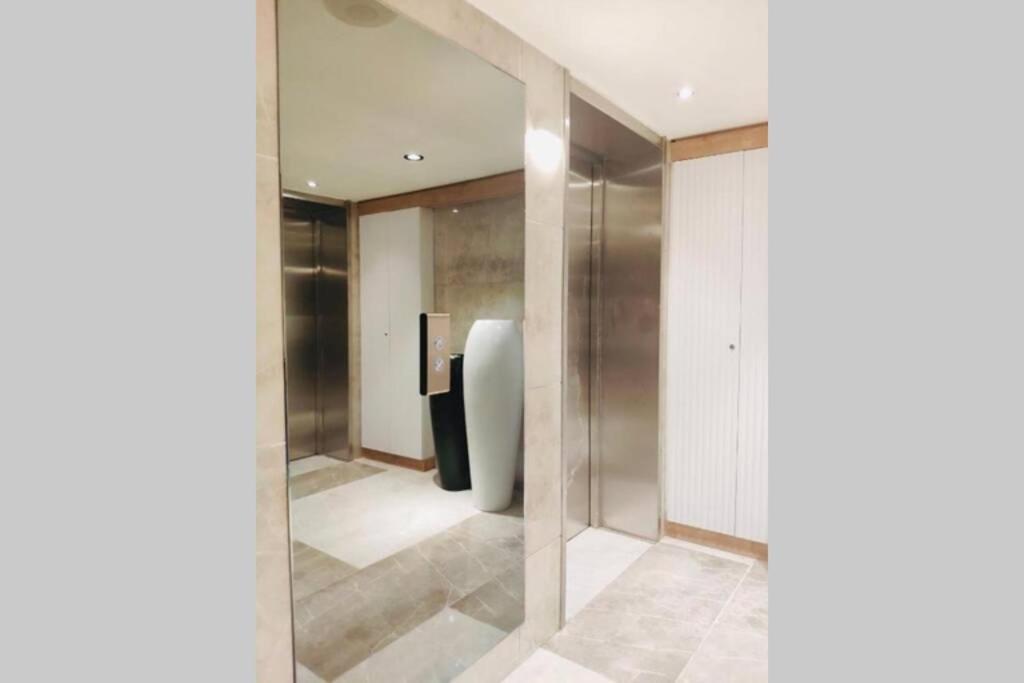 Luxury Aparthotel In Orbi City Sea View Батуми Екстериор снимка