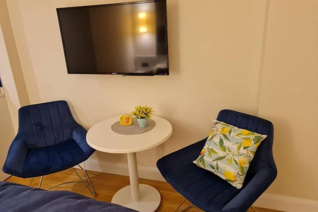 Luxury Aparthotel In Orbi City Sea View Батуми Екстериор снимка